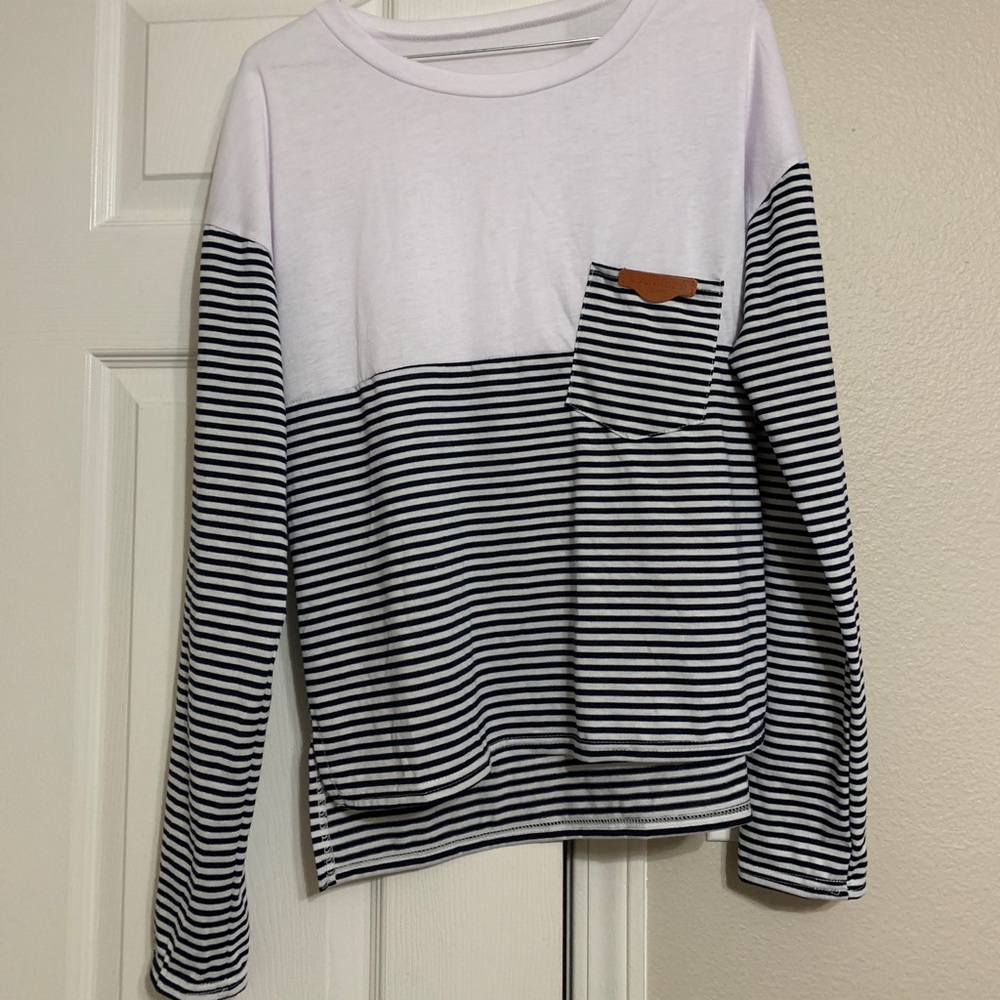 Long sleeve pocket tee